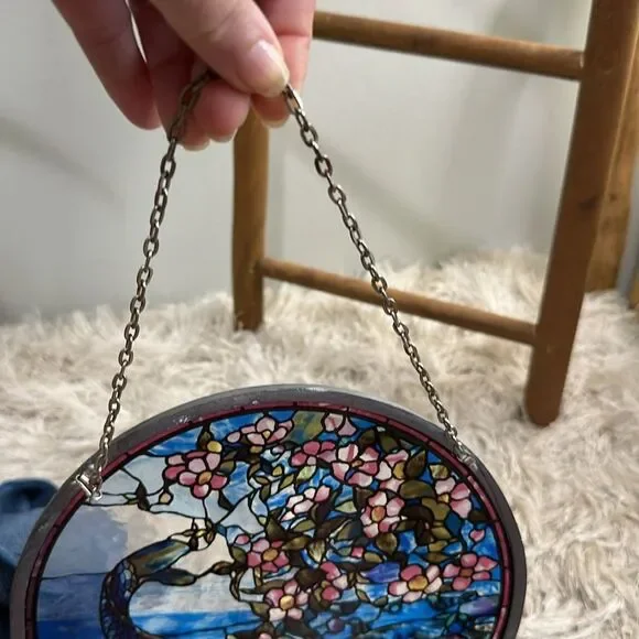 MFA, Boston Glass Water Lillies & Koi Round
Diameter Suncatcher Metal Frame - Picture 11 of 17